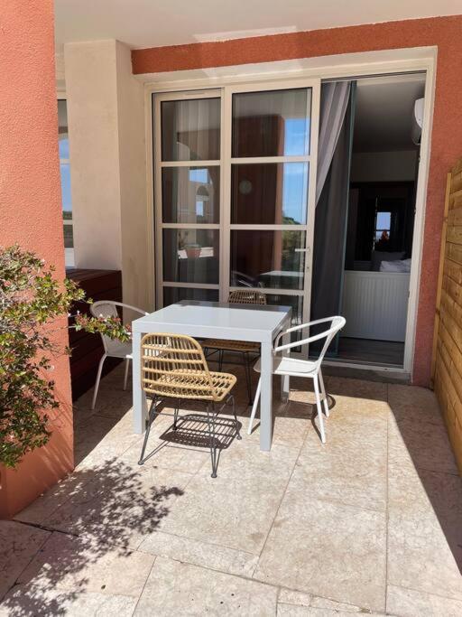 Apartment Cap Esterel, T2 Vue 4 Couchages Adapte Pmr