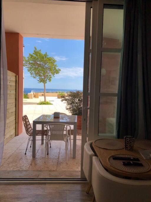 Apartment Cap Esterel, T2 Vue 4 Couchages Adapte Pmr Saint-Raphael (Var)
